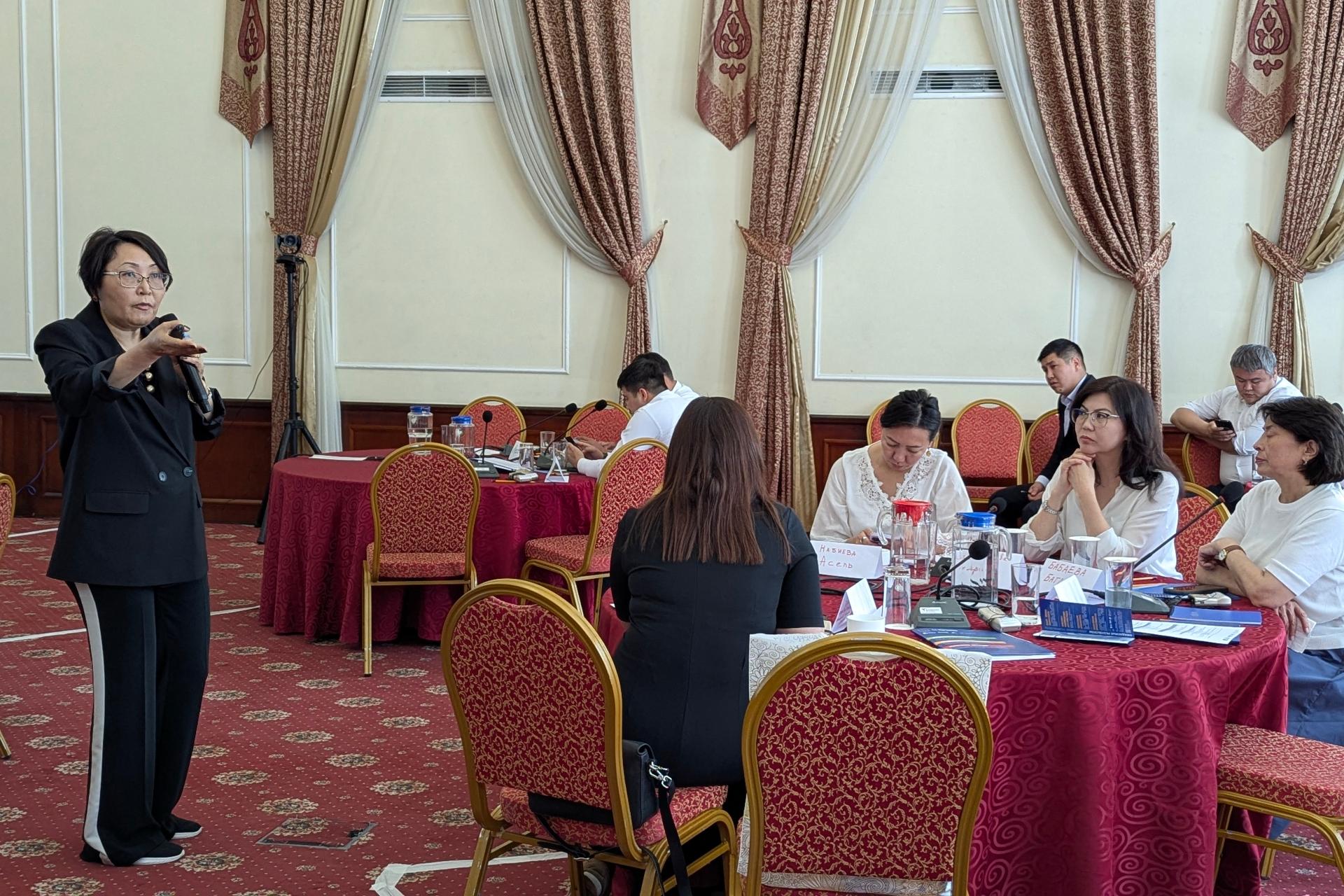 Тренинг для сотрудников аппарата Жогорку Кенеша КР по проведению правозащитной, гендерной и экологической экспертиз проектов НПА